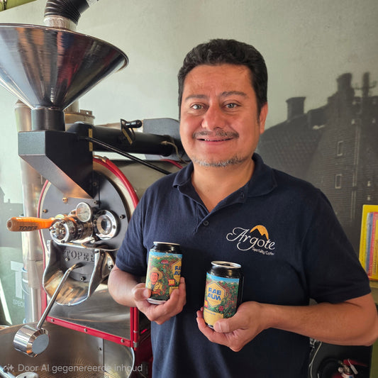 Juan Pablo proeft ons Cascara koffiebessen bier